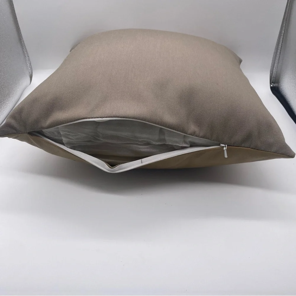NEW Leather Luxury Pillow Cover (Only).Size 18x18